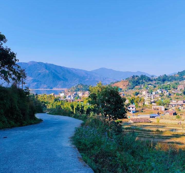 Gautam Garden Guest House Pokhara Esterno foto